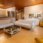 Апартаменты Sailinn House Нидри