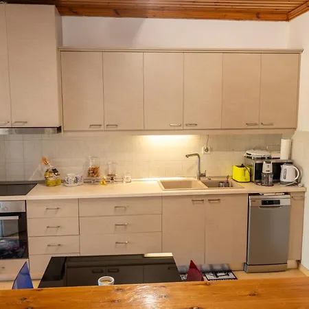Sailinn House Апартаменты Нидри