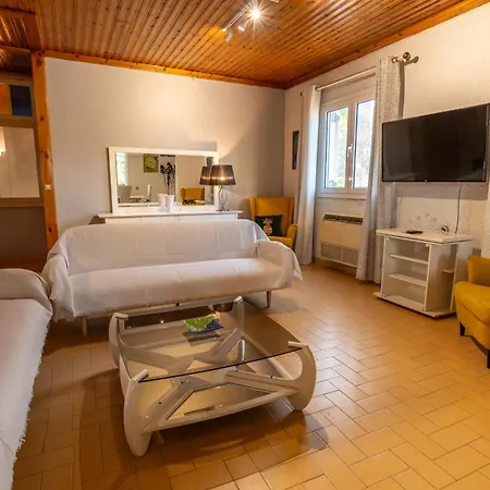 Sailinn House Апартаменты
